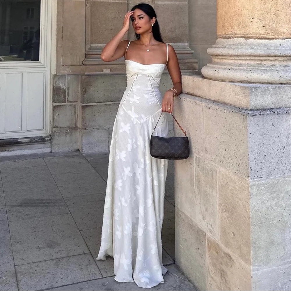 House of CB Seren Vintage Cream Floral Lace Back Maxi Dress - Picture 5 of 13